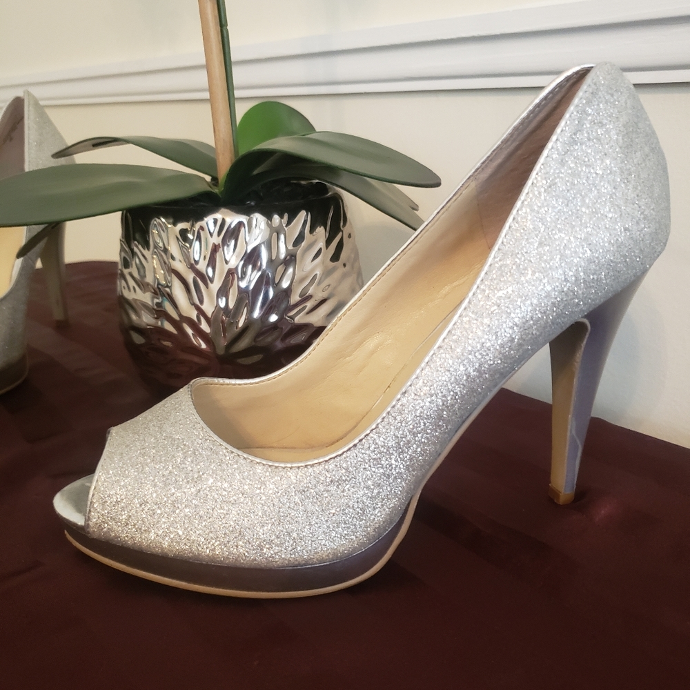 Nine West Silver peep-toe